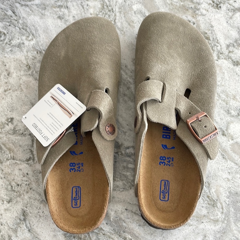 NWT Birkenstock Boston Soft Footbed Suede Clog Taupe size EU 38 US 7-7.5. Narrow